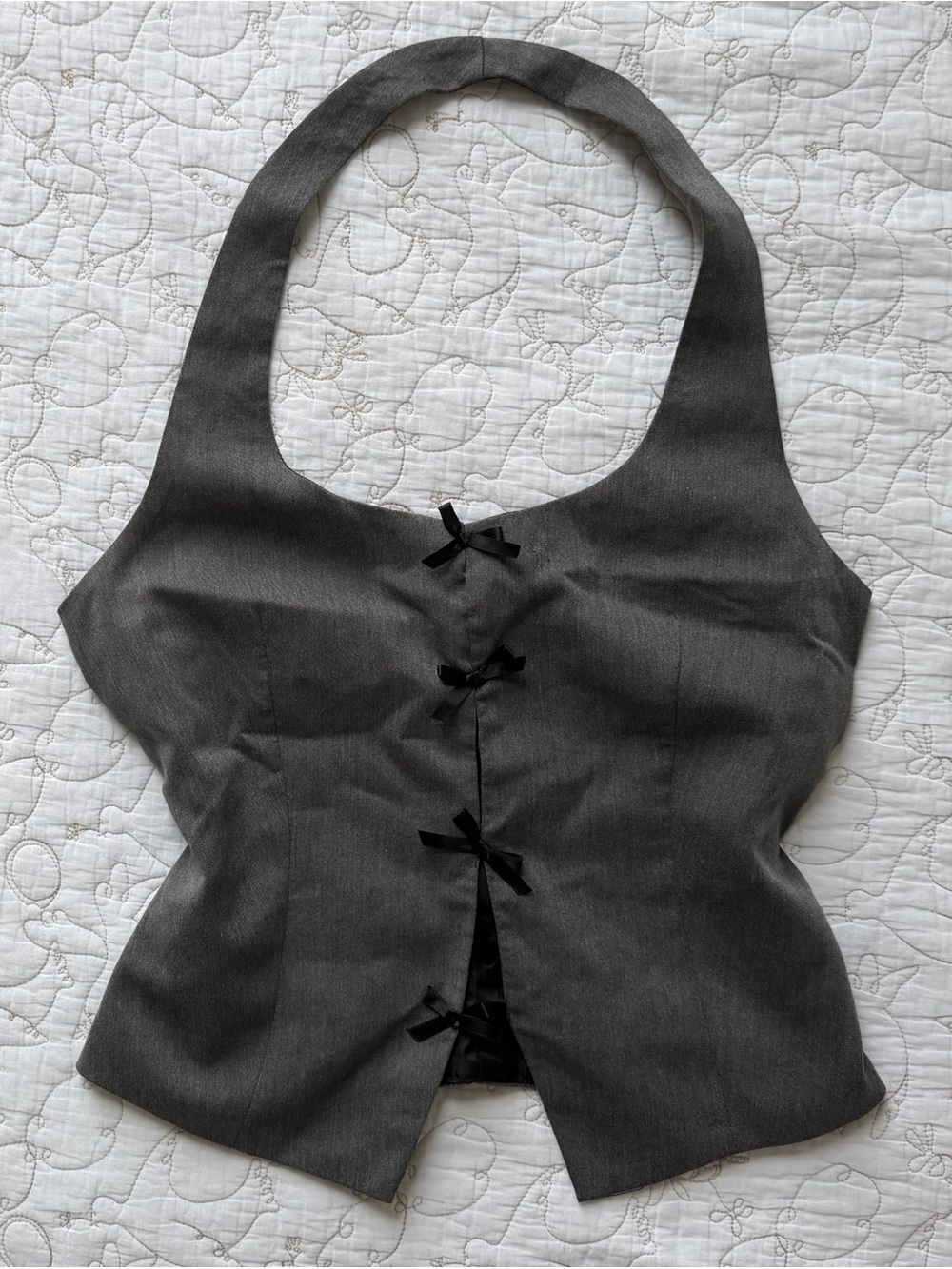 zara (inspired) halter top with black bow details 🖤
